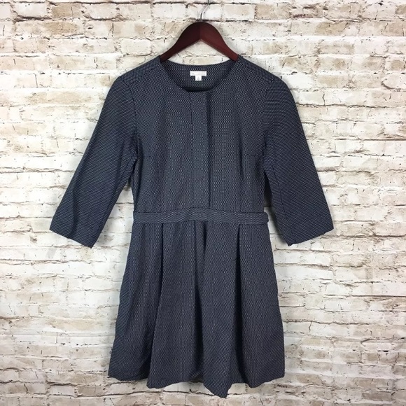 GAP Dresses & Skirts - Gap navy/white dots fit & Flare pleated Dress Sz 2